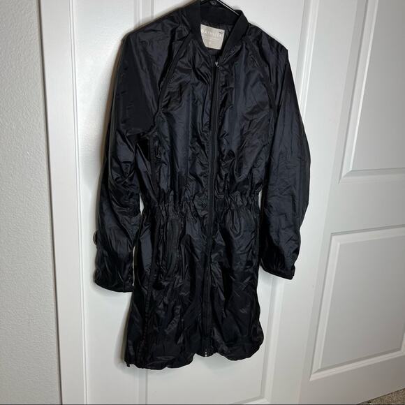 Athleta Summit Black Insulated Longline Parka Rain Jacket Size Small - Picture 3 of 9